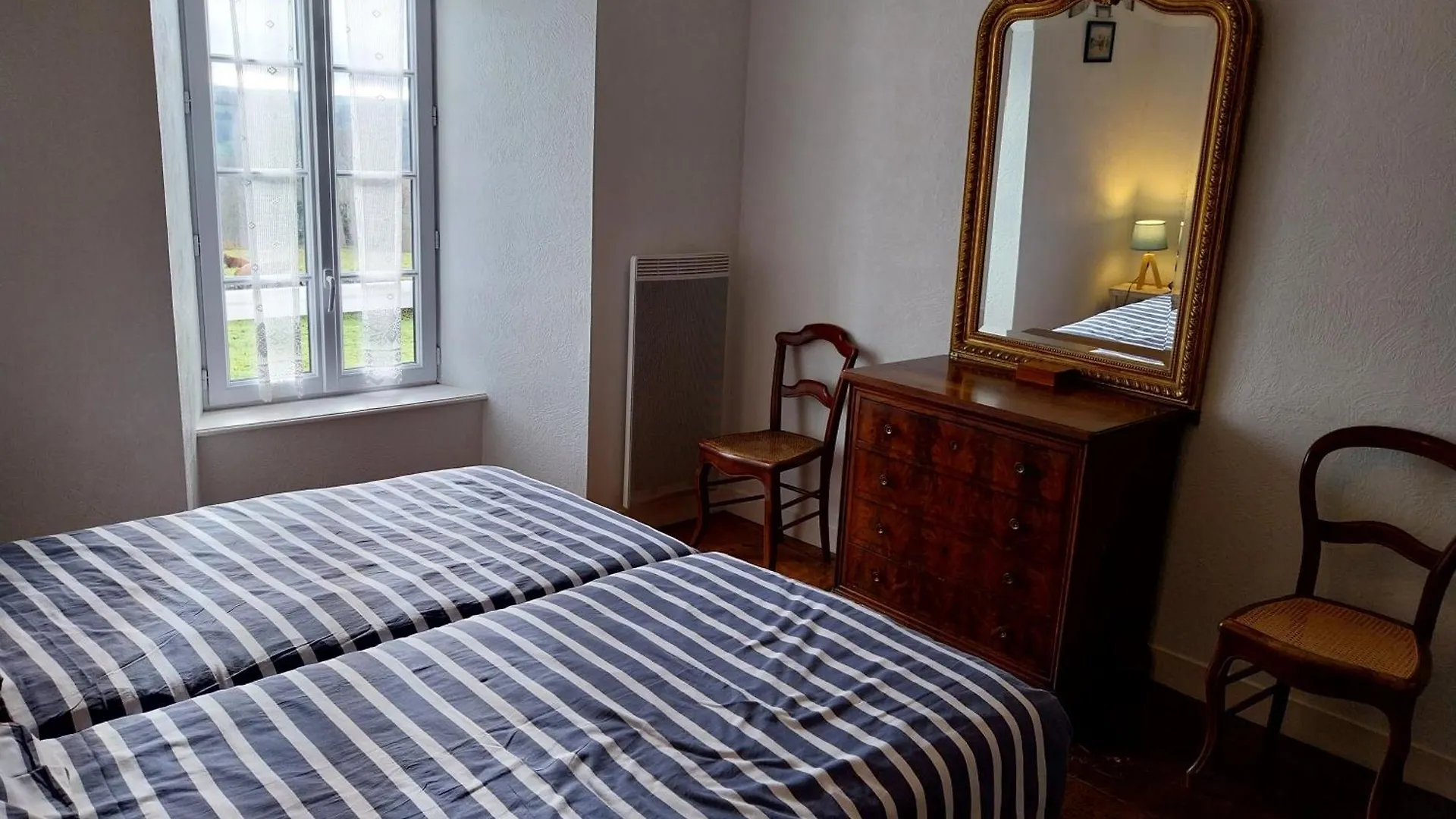 Gîte du Bosquet Pays de Salers Cantal Sainte-Eulalie  Hébergement de vacances