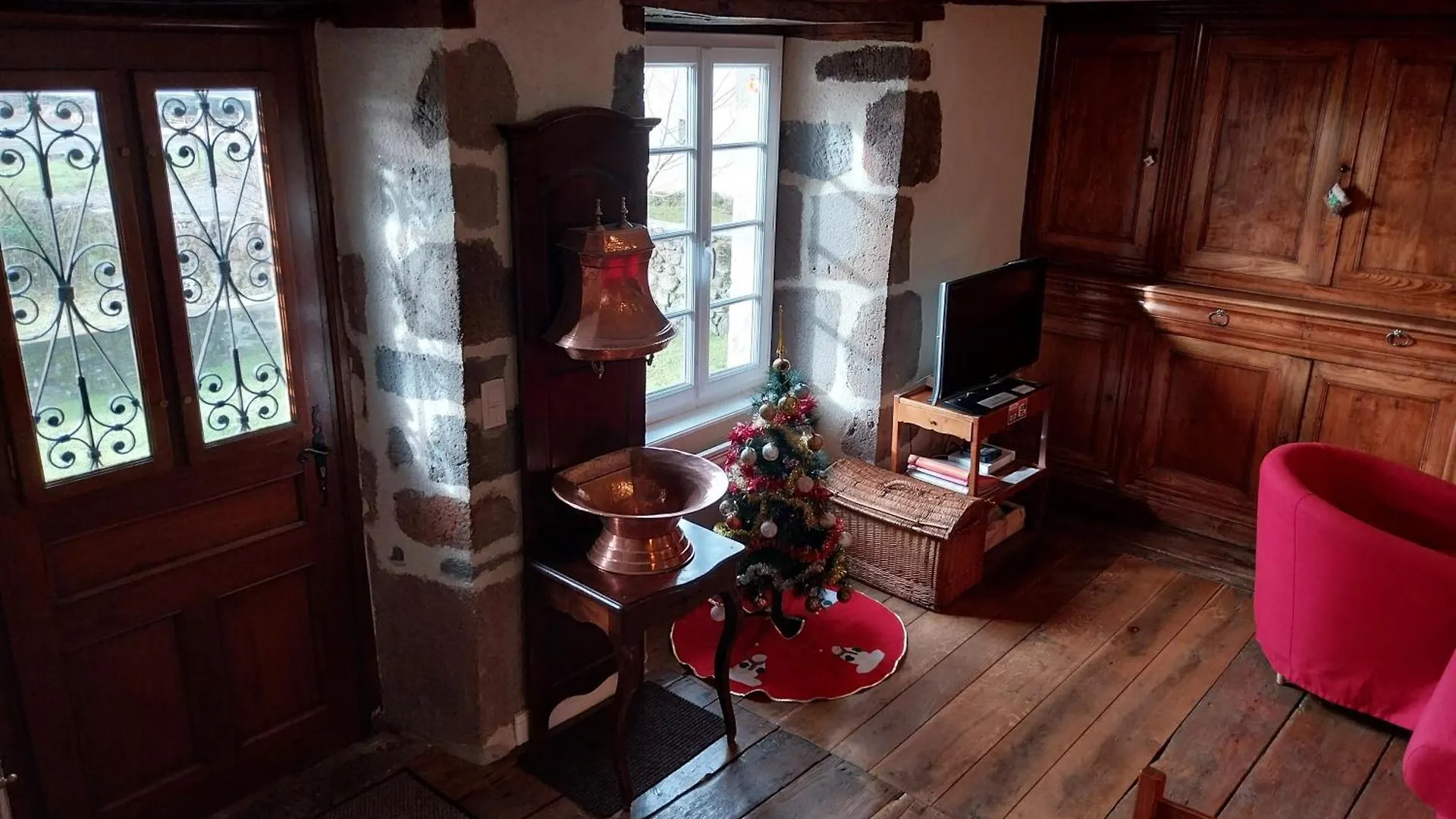 Gite Du Bosquet Pays De Salers Cantal Sainte-Eulalie  Sainte-Eulalie (Auvergne)